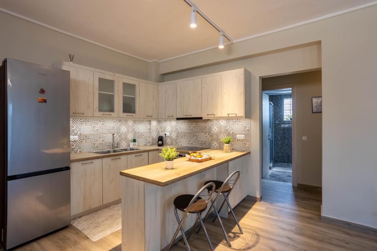 Luxury & Cozy Apartment Месіні Екстер'єр фото